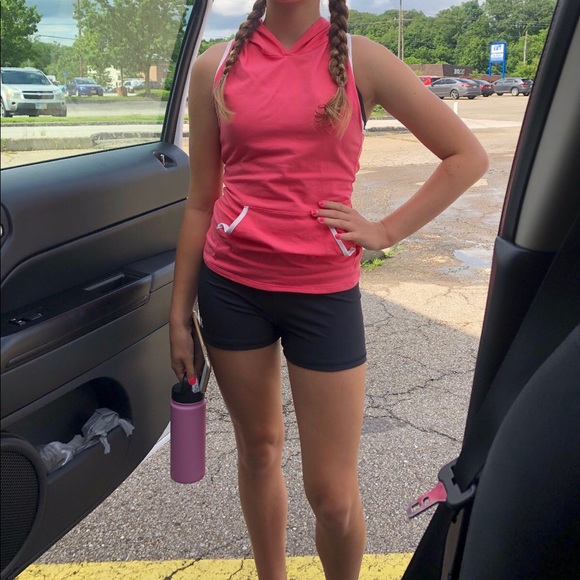 Pink Sleeveless Hoodie - Picture 5 of 8